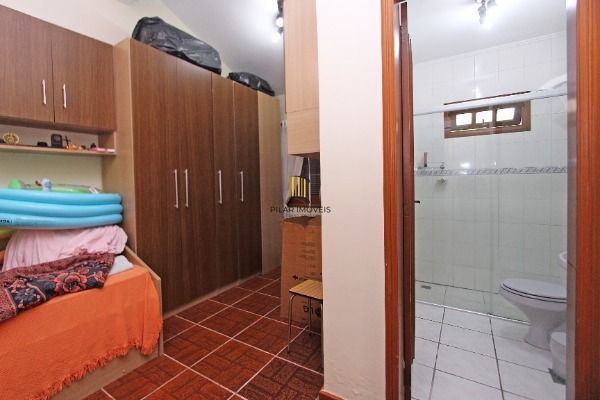 Casa para Venda - 287.96m², 4 dormitórios, sendo 1 suites, 4 vagas - Imperial Parque