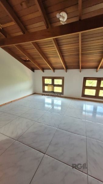 Casa Condominio em Porto Alegre, no bairro Hípica, com 2 dormitório(s), e 2 banheiros, à venda.