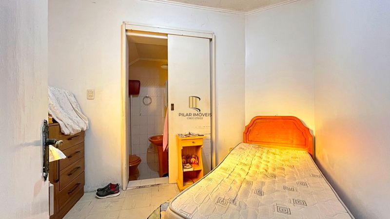 Casa de esquina com 285m², 3 dormitórios, sendo 1 suites, 4 vagas - amplo pátio com piscina,  Residencial Bahamas