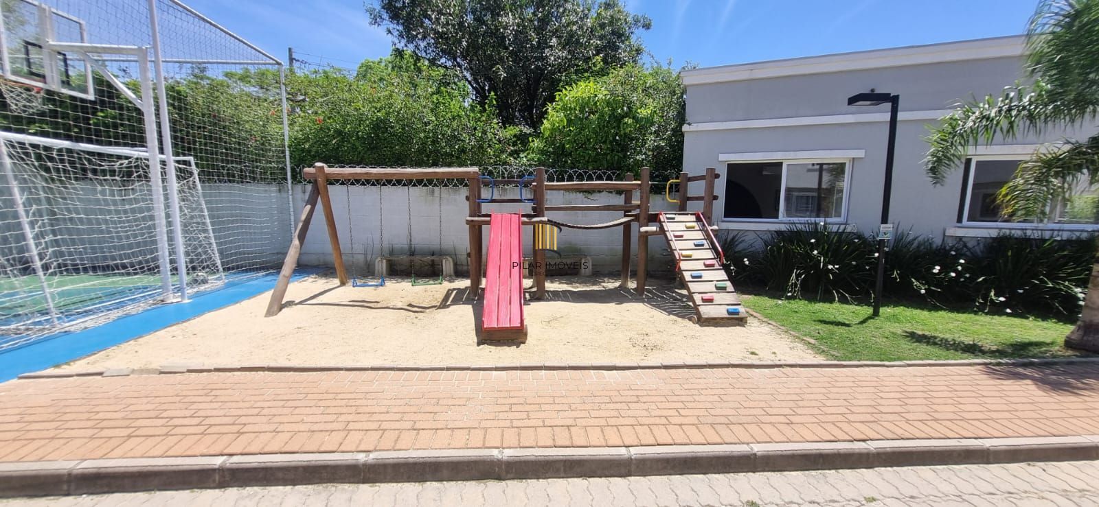 Ótimo sobrado em condomínio fechado com 2 dormitórios á venda bairro Vila Nova