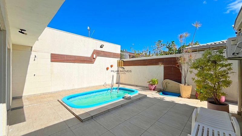 Casa 3 dormitórios no bairro Ipanema