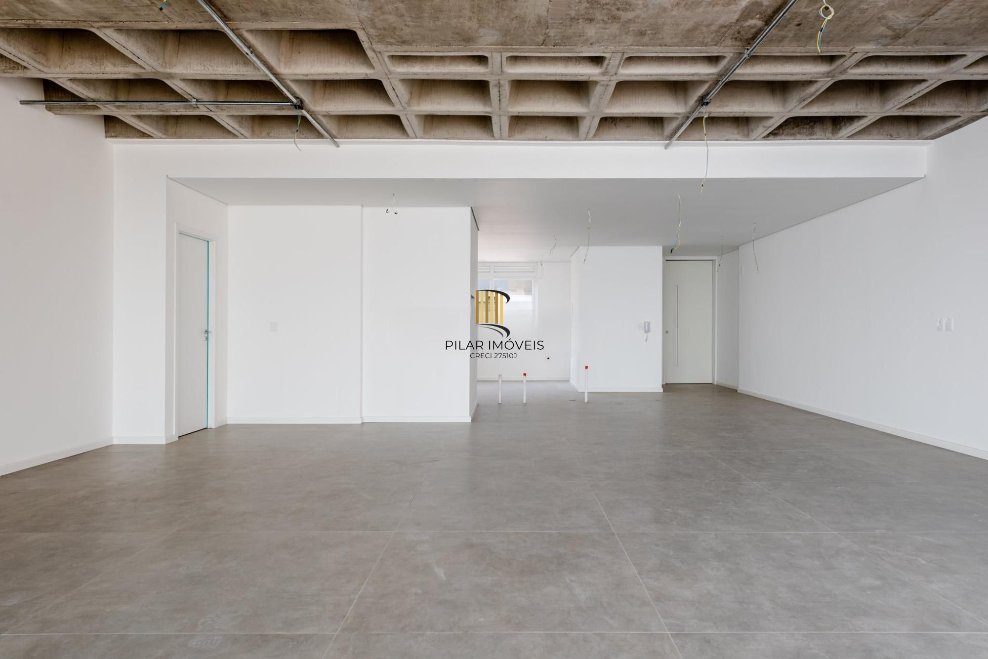 Belíssimo apartamento com projeto diferenciado e vista deslumbrante para o pôr do sol do Guaíba.