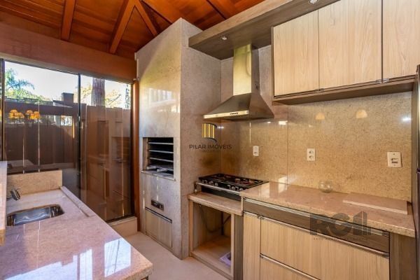 Casa Condominio em Porto Alegre, no bairro Jardim Isabel, com 3 dormitório(s), à venda.