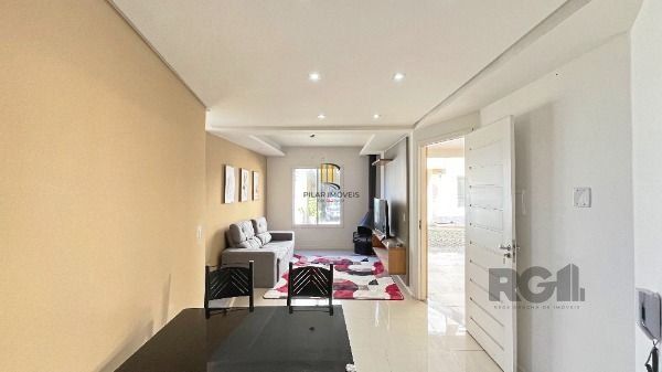 Casa Condominio em Porto Alegre, no bairro Ipanema, com 3 dormitório(s), e 3 banheiros, à venda.