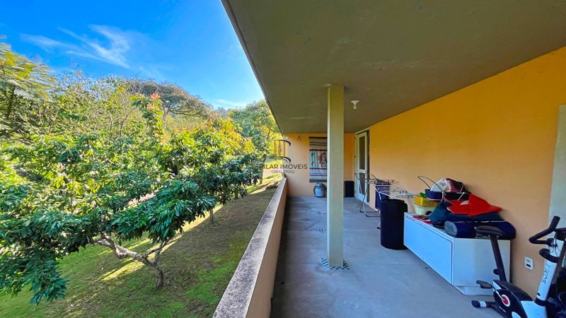 No condomínio Mountain Ville residência 3 dormitórios semimobiliada