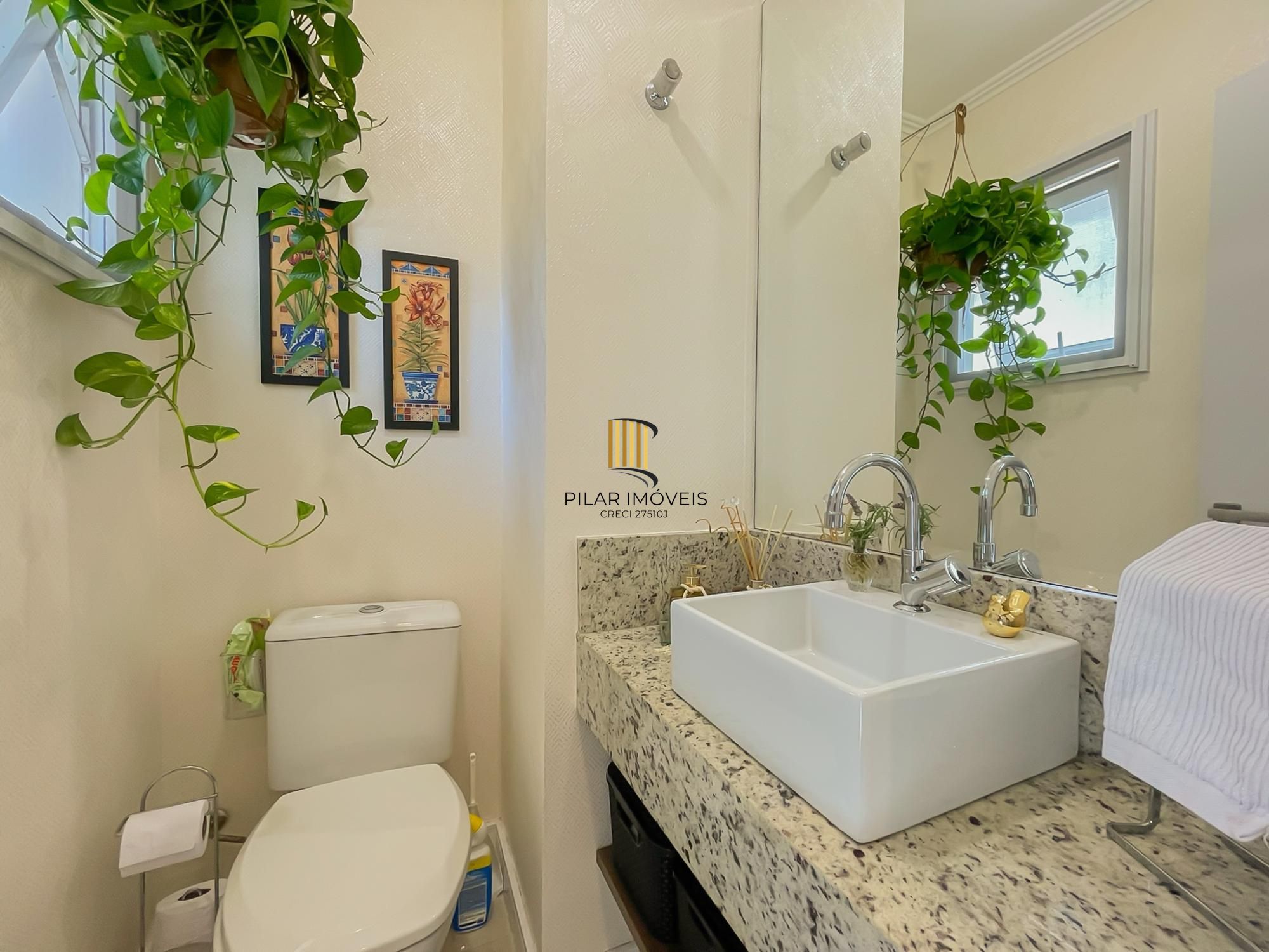 Sobrado Alto Padrão 3 dormitórios 4 vagas garagem, no Lagos de Nova Ipanema