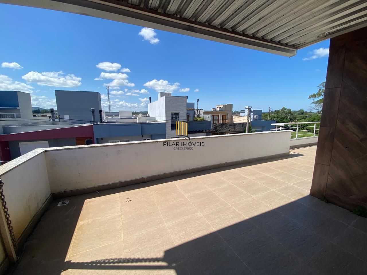 Casa em condomínio semimobiliada, no Lagos de Nova Ipanema