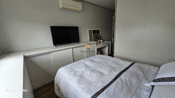 Apartamento em Porto Alegre, no bairro Chácara das Pedras, com 2 dormitório(s), e 2 banheiros, à venda.