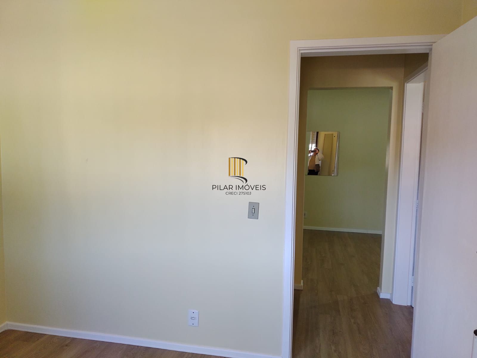 Excelente apartamento de dois dormitórios  na Av. Teresopolis com 68m2