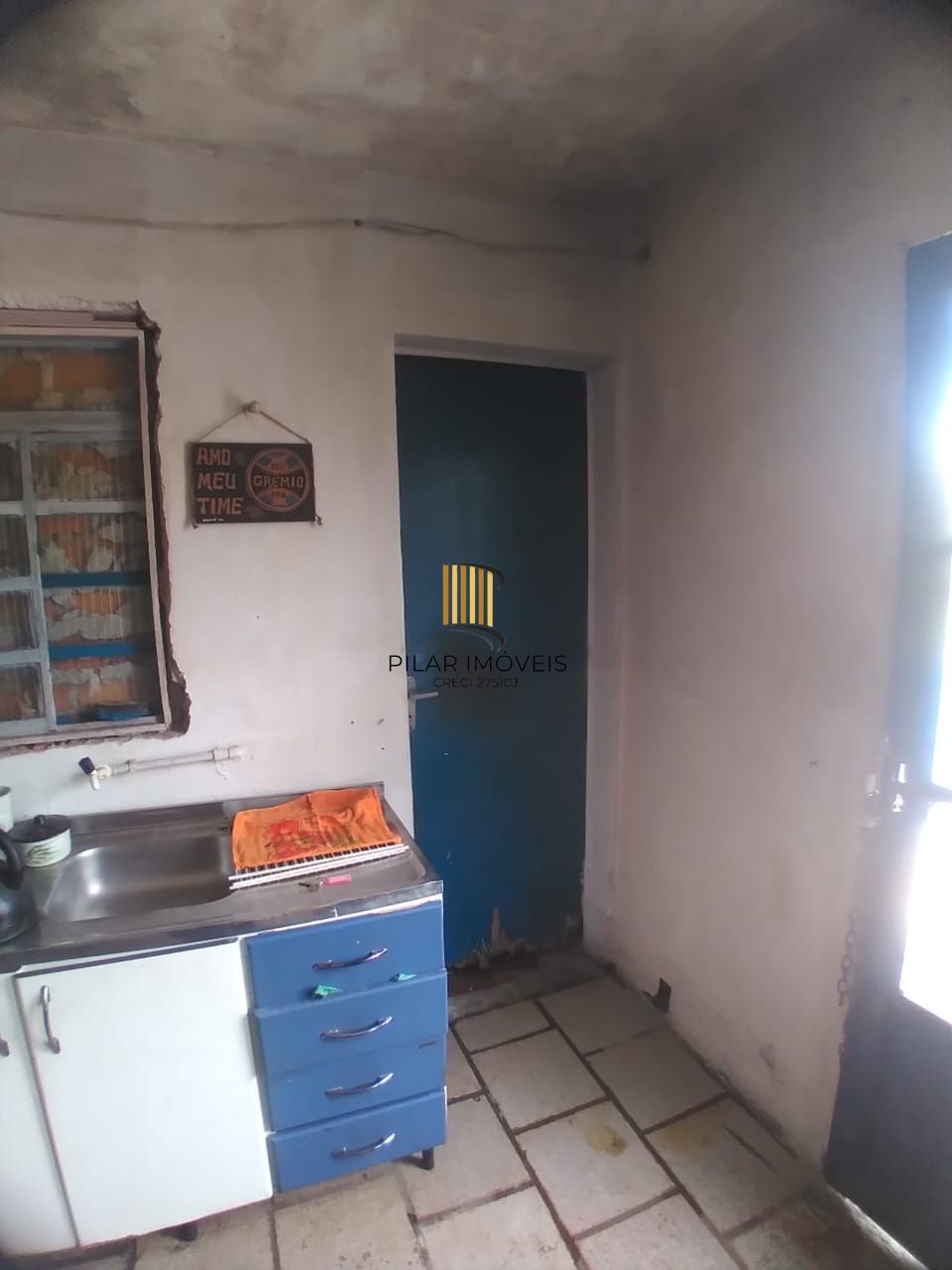 Casa 3 dormitórios no bairro Restinga