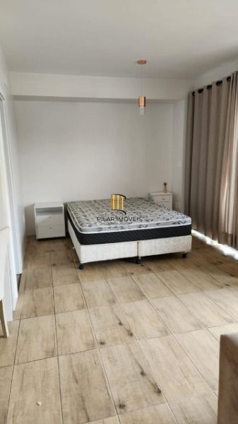 Studio em Porto Alegre, no bairro Tristeza, com 1 dormitório(s), e 1 banheiros, à venda.