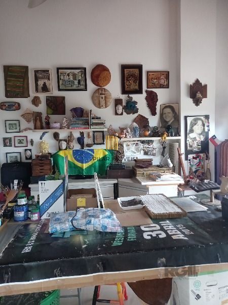 Apartamento em Porto Alegre, no bairro Cavalhada, com 2 dormitório(s), e 2 banheiros, à venda.