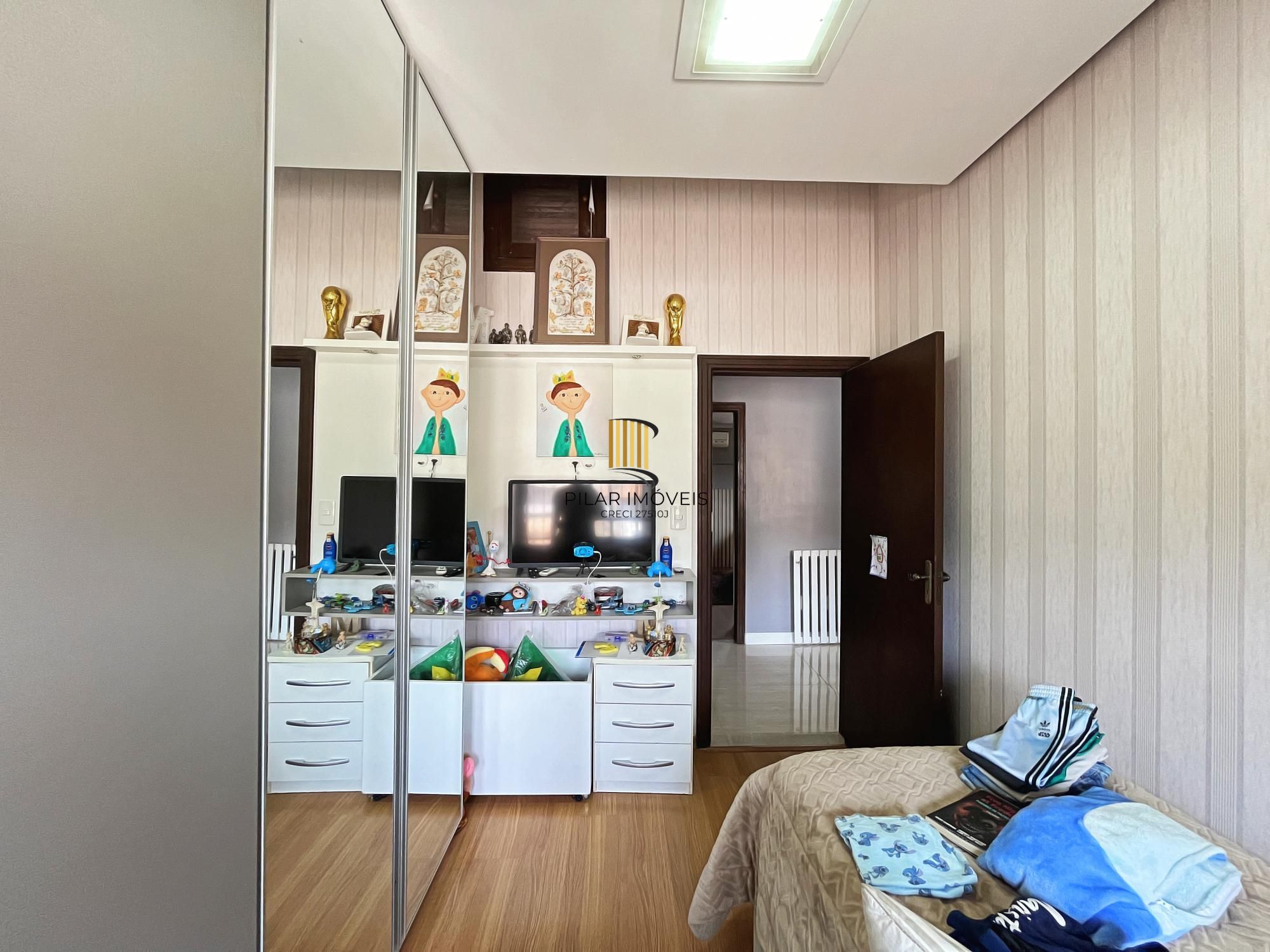 Excelente sobrado 3 dormitórios no Imperial  Park