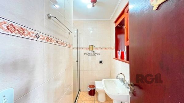 Casa para Venda - 235.64m², 3 dormitórios, sendo 1 suites, 3 vagas - Guarujá