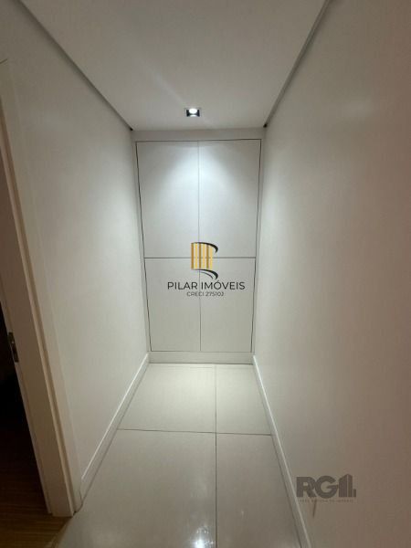 Casa Condominio em Porto Alegre, no bairro Tristeza, com 3 dormitório(s), e 3 banheiros, à venda.
