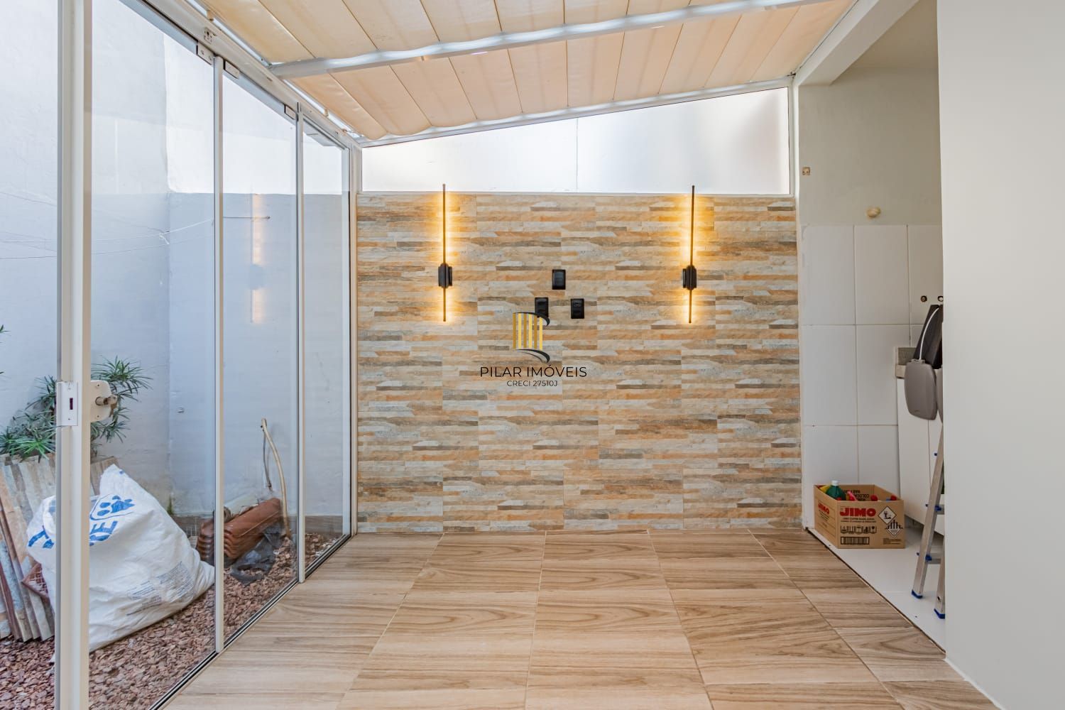 Sobrado 2 dormitórios com sótão em condomínio no bairro Hípica Urubatan zona sul de Porto Alegre !