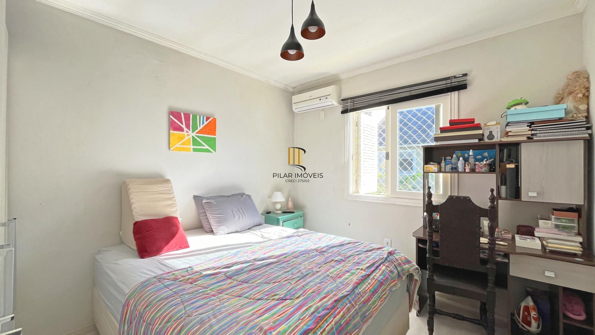 Casa de Condomínio 3 dormitórios no bairro Hípica
