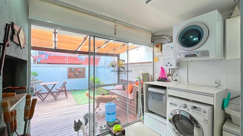 Casa 2 dormitórios no bairro Guarujá
