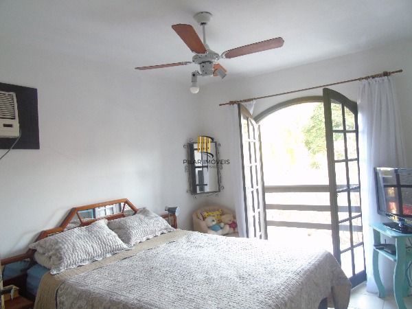 Casa para Venda - 306.3m², 3 dormitórios, sendo 1 suites, 2 vagas - Urubatã