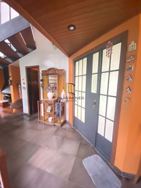 Casa para Venda - 301m², 4 dormitórios, sendo 1 suites, 2 vagas - Bom Jesus