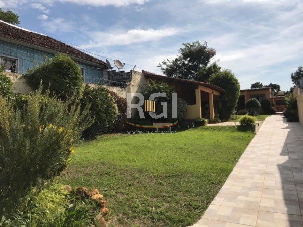 Casa para Venda - 150m², 3 dormitórios, 2 vagas - Vila Nova