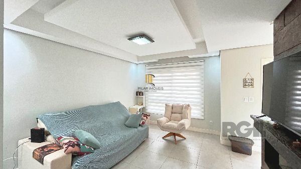 Casa em Porto Alegre, no bairro Hípica, com 3 dormitório(s), e 3 banheiros, à venda.