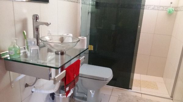 Casa para Venda - 128m², 2 dormitórios, 6 vagas - Medianeira