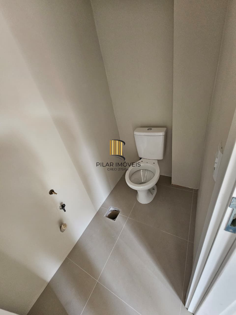 Sobrado 2 dormitórios no bairro Tristeza