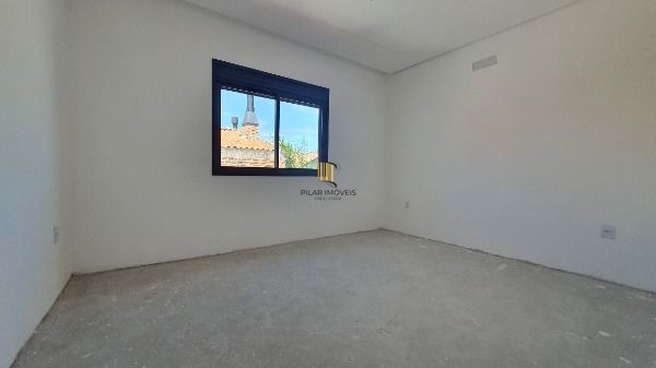 Casa Condominio em Porto Alegre, no bairro Ipanema, com 3 dormitório(s), e 3 banheiros, à venda.