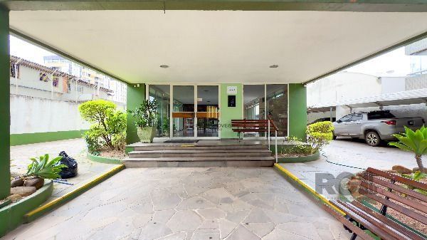 Apartamento em Porto Alegre, no bairro Rio Branco, com 3 dormitório(s), e 3 banheiros, à venda.