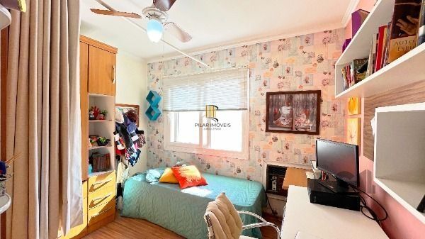 Casa Condominio em Porto Alegre, no bairro Vila Nova, com 3 dormitório(s), e 3 banheiros, à venda.