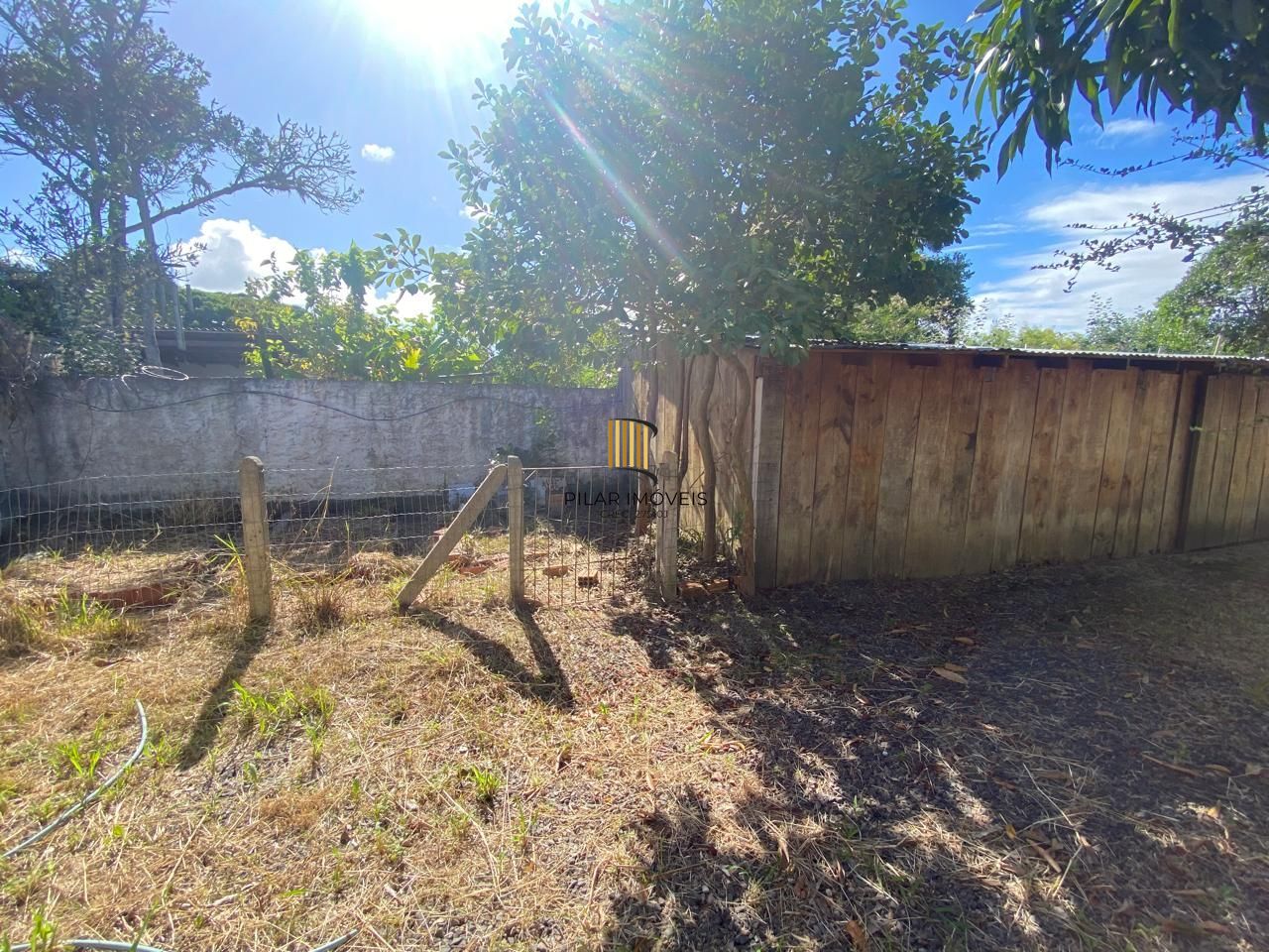 Casa 4 dormitórios no bairro Lami