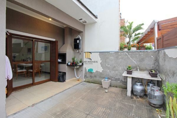 Casa Condominio para Venda - 137m², 3 dormitórios, sendo 1 suites, 3 vagas - Hípica
