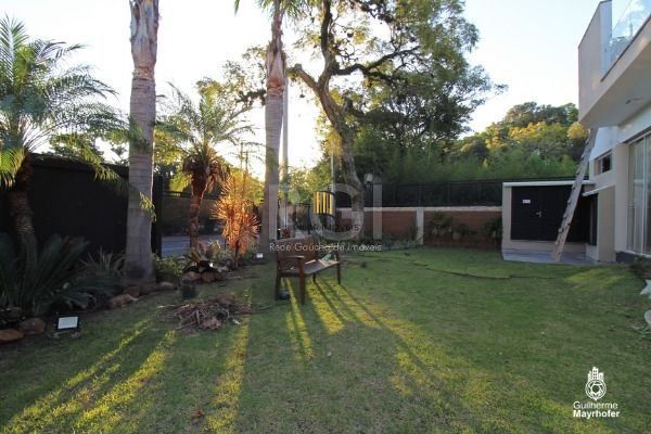 Casa Condominio para Venda - 254.32m², 3 dormitórios, sendo 3 suites, 2 vagas - Pedra Redonda