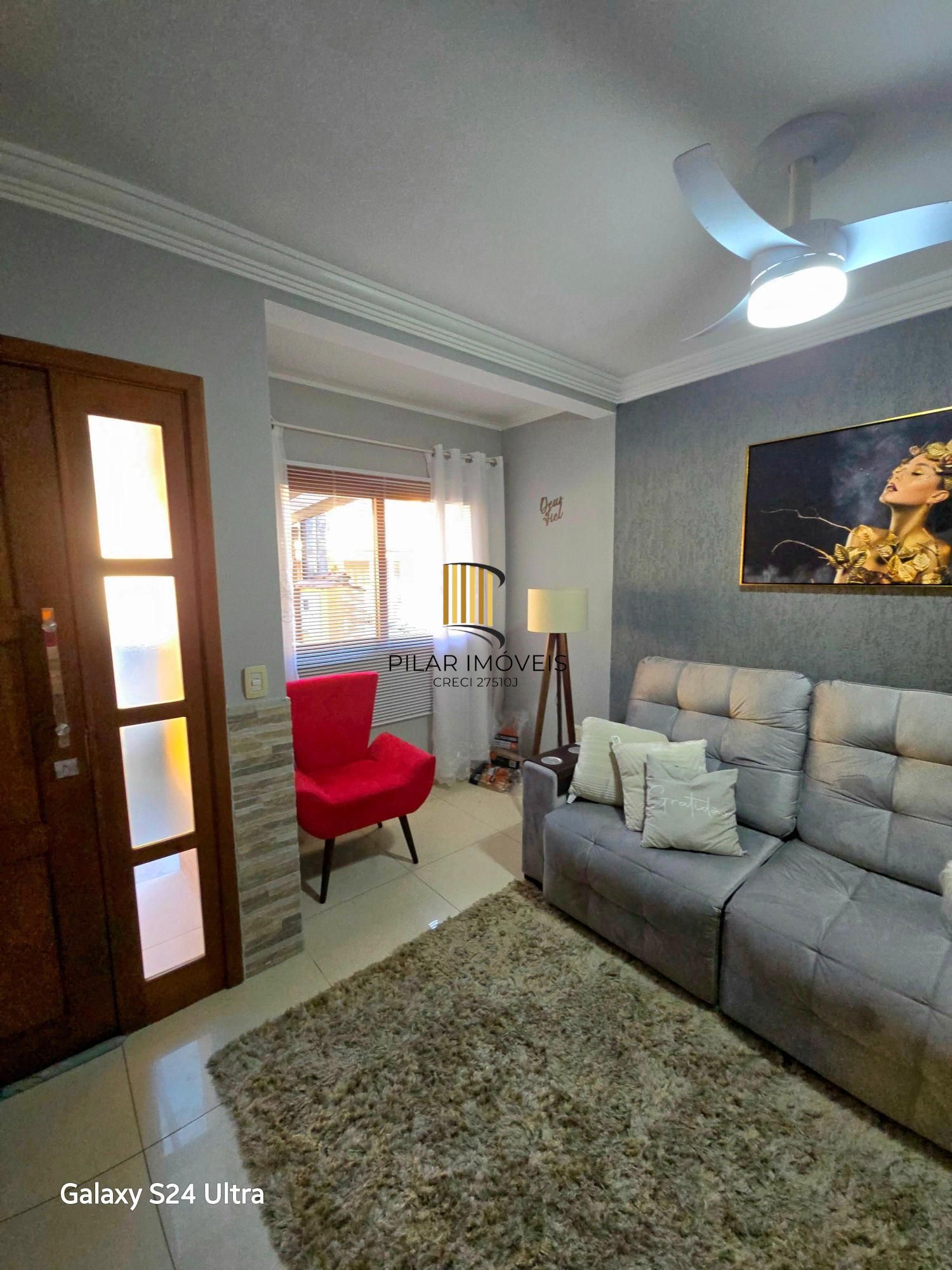 Casa 2 dormitórios no bairro Hípica