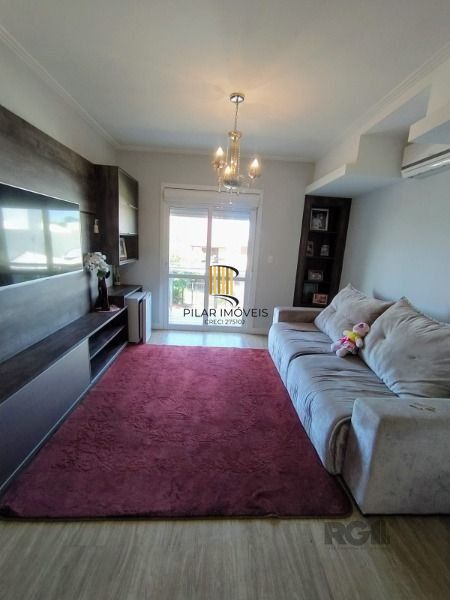 Casa em Porto Alegre, no bairro Hípica, com 3 dormitório(s), e 3 banheiros, à venda.