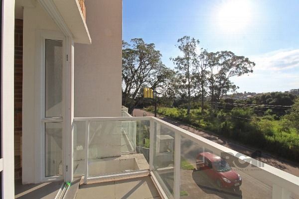 Sobrado para Venda - 100m², 3 dormitórios, sendo 3 suites, 2 vagas - Portal Do Guarujá