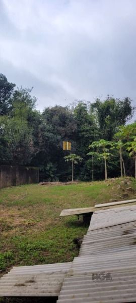 Terreno em Porto Alegre, no bairro Ipanema, à venda.