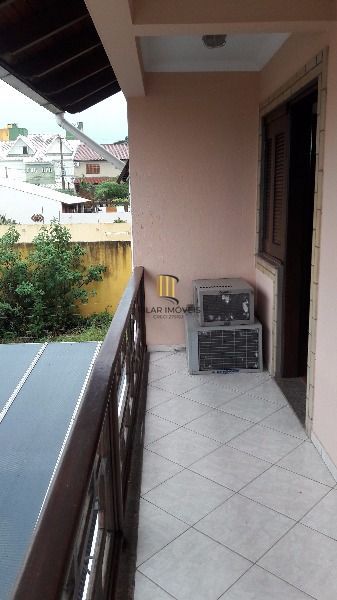 Casa para Venda - 300m², 3 dormitórios, sendo 3 suites, 4 vagas - Espirito Santo