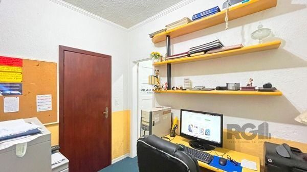 Casa para Venda - 320m², 5 dormitórios, sendo 3 suites, 8 vagas - Ipanema