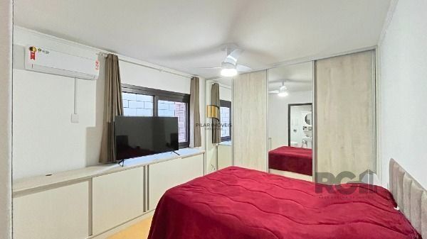 Casa 4 dormitórios no bairro Camaquã