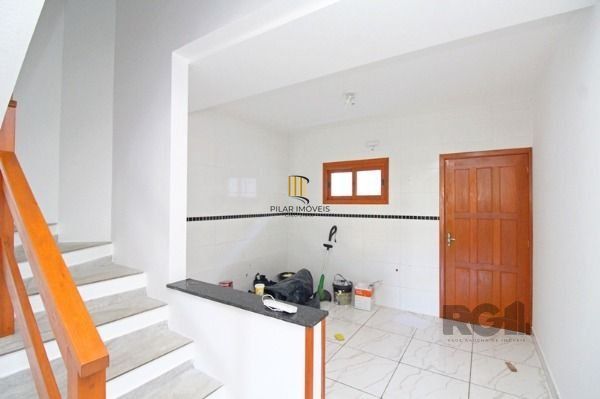 Casa para Venda - 79m², 2 dormitórios, sendo 2 suites, 2 vagas - Portal do Guarujá