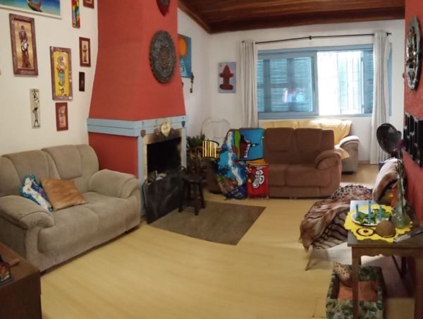 Casa para Venda - 220.83m², 3 dormitórios, 2 vagas - Vila Nova