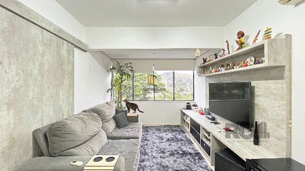 Apartamento em Porto Alegre, no bairro Teresópolis, com 2 dormitório(s), e 2 banheiros, à venda.