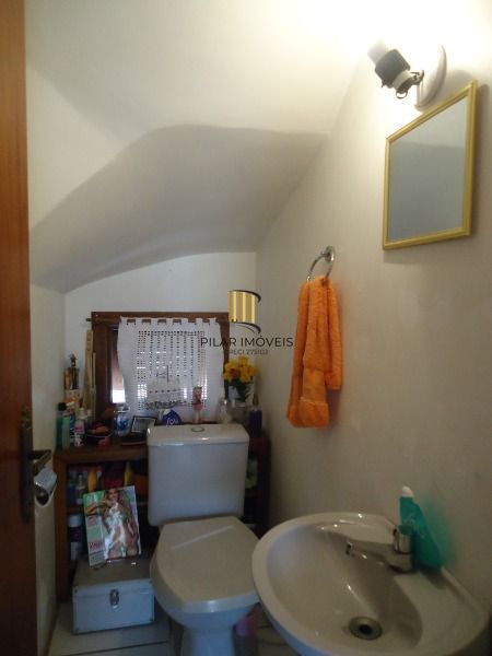 Sobrado para Venda - 158m², 3 dormitórios, sendo 1 suites, 2 vagas - Espirito Santo