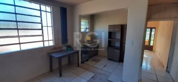 Sítio em Porto Alegre, no bairro São Caetano, com 5 dormitório(s), e 5 banheiros, à venda.