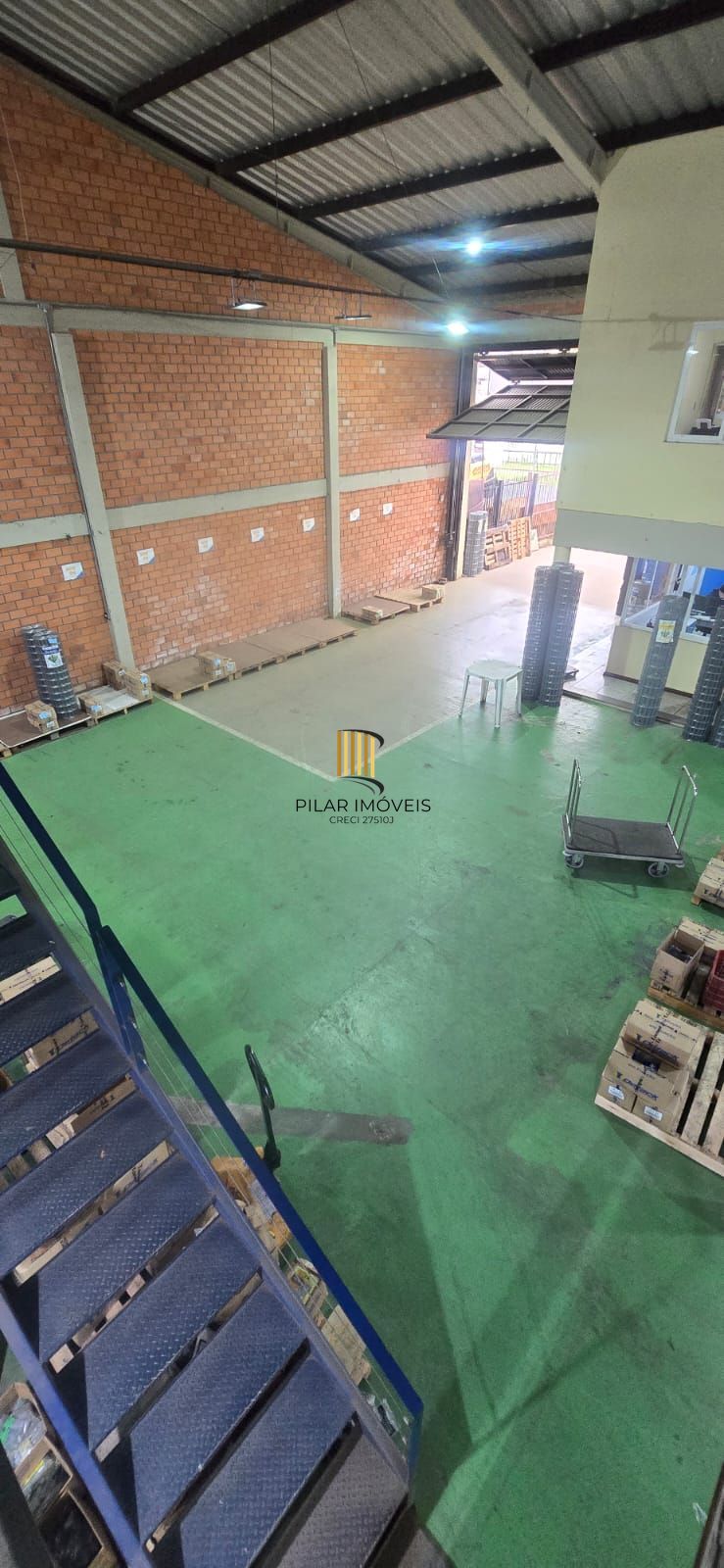 Pavilhão Comercial à Venda