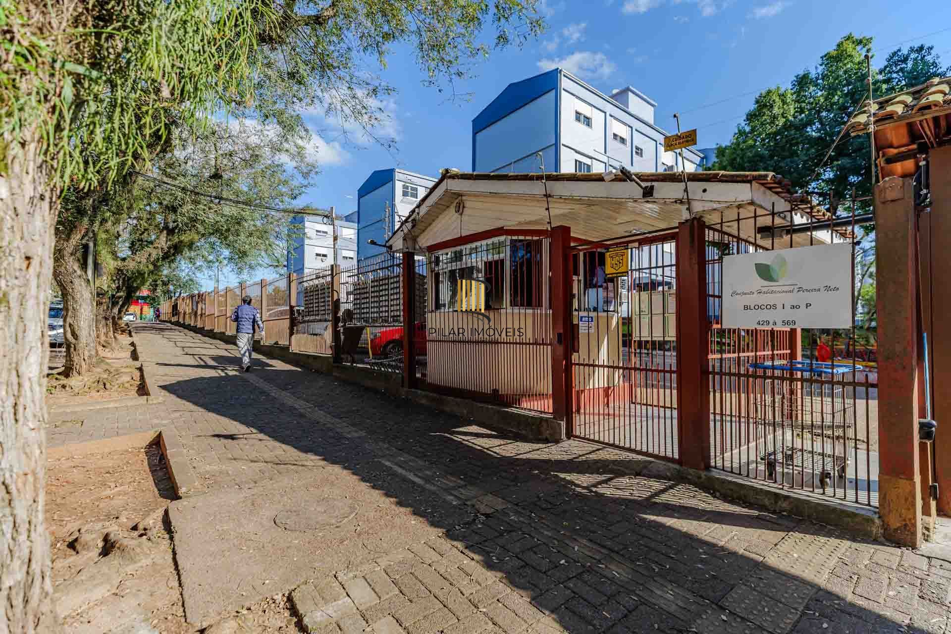 Apartamento com 2 dormitórios no Bairro Camaquã.