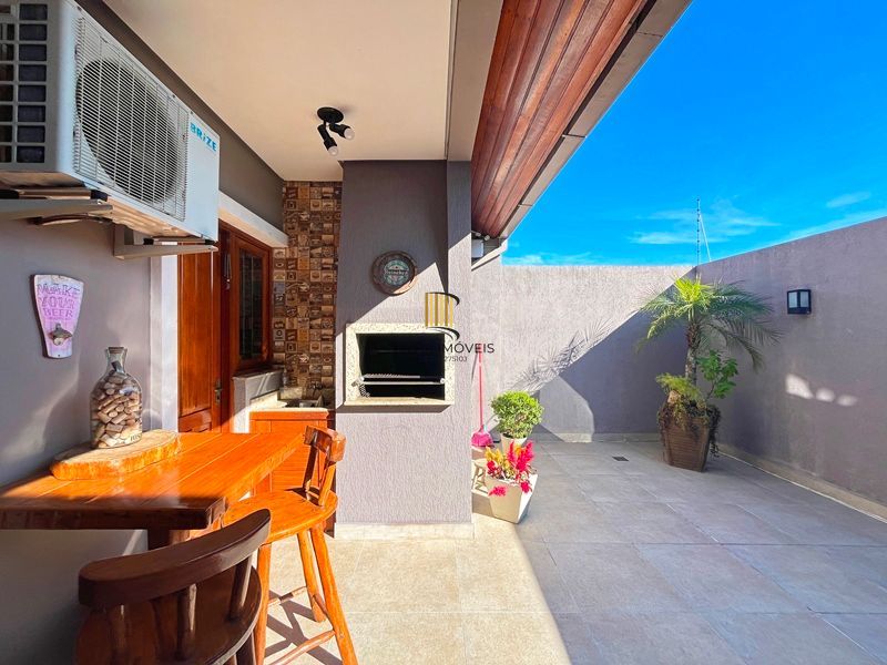 Casa Residencial com 3 dormitórios à Venda na Hípica.
