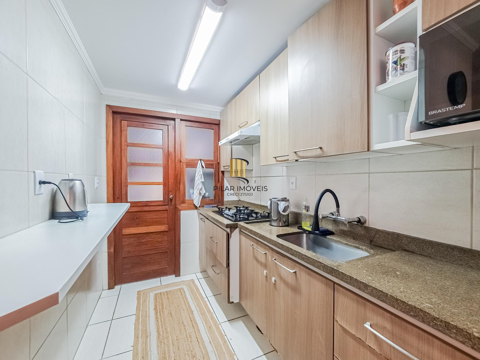 Casa em condomínio mobiliada, 3 dormitórios